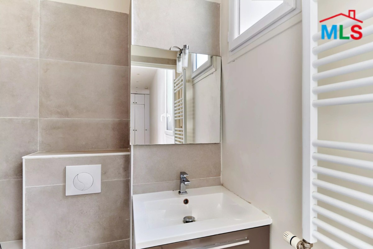 BRIGHT APARTMENT FOR SALE l Ave. VILLIERS l PARIS 17ème l FRANCE - 106m2