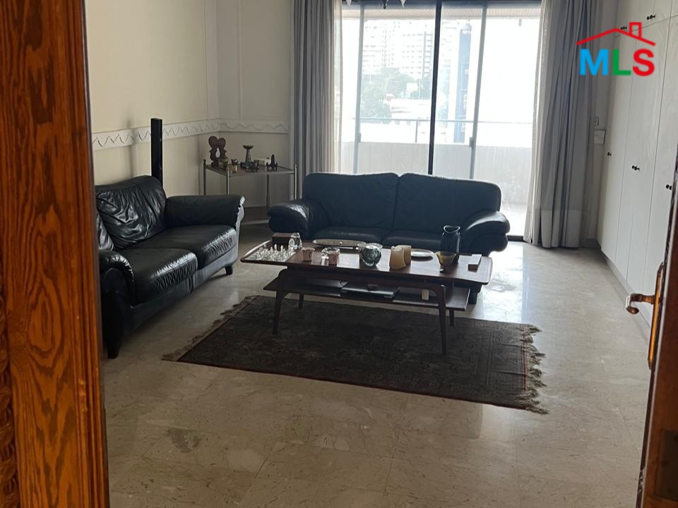 Spacious & High-End Duplex For Sale in Ramlet El Bayda