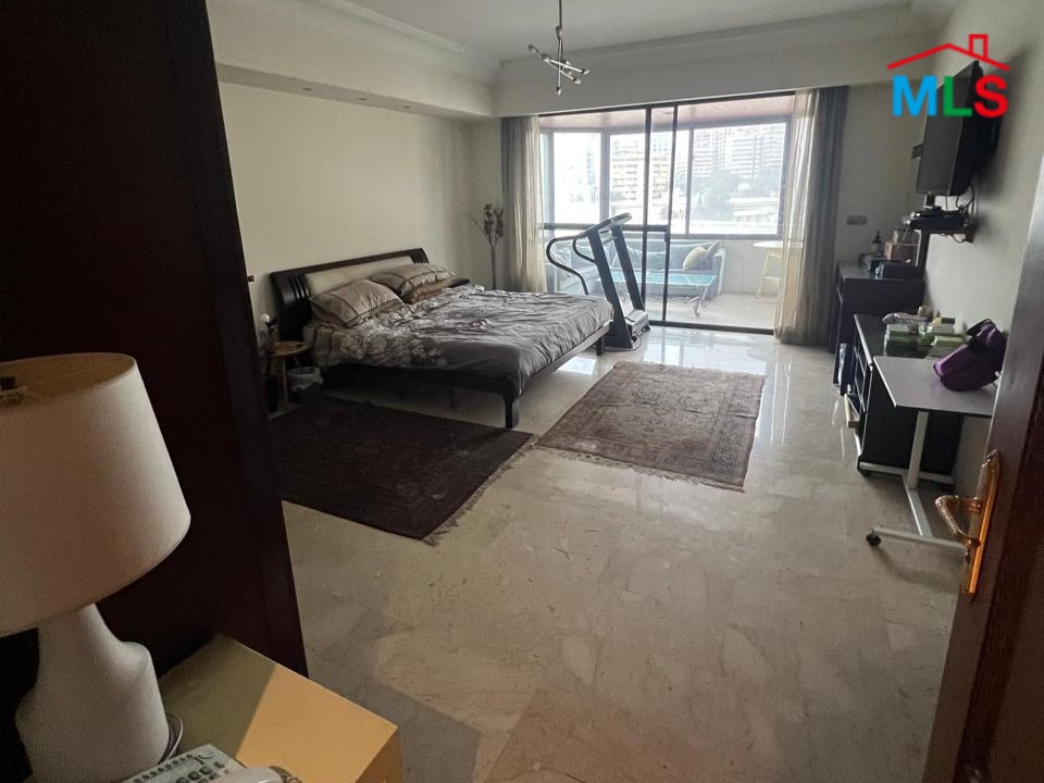 Spacious & High-End Duplex For Sale in Ramlet El Bayda