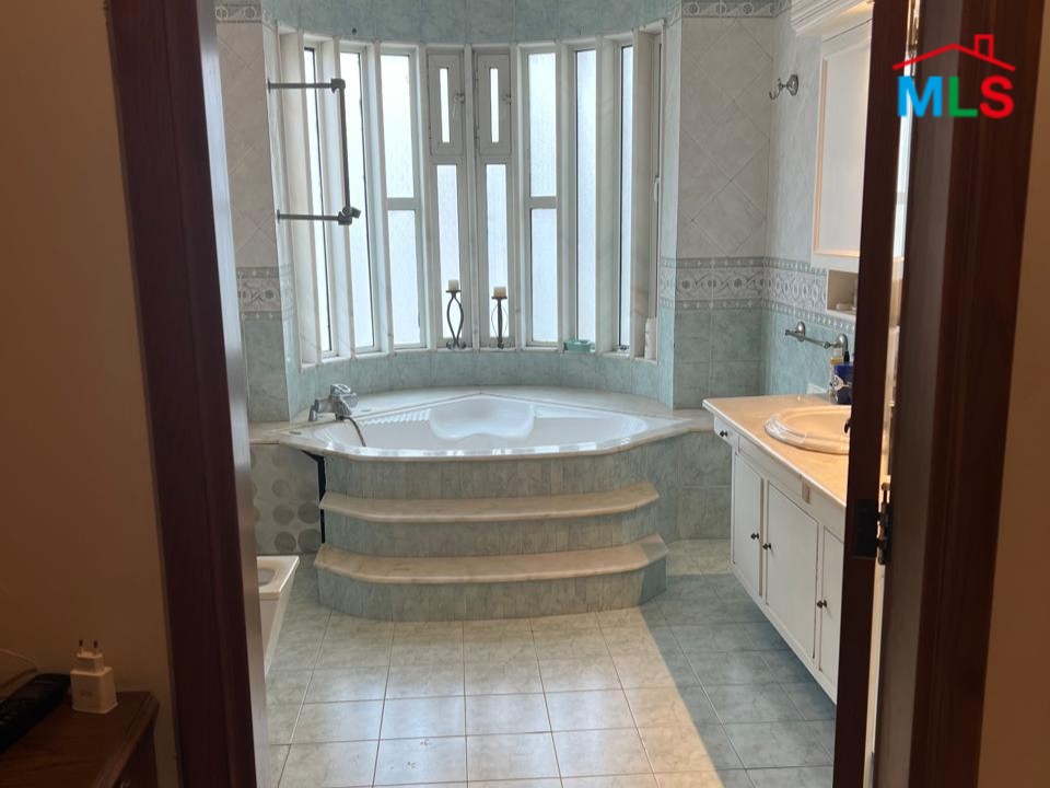 Spacious & High-End Duplex For Sale in Ramlet El Bayda