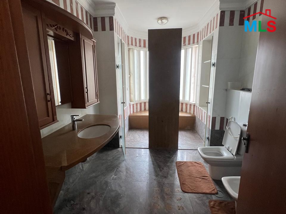 Spacious & High-End Duplex For Sale in Ramlet El Bayda