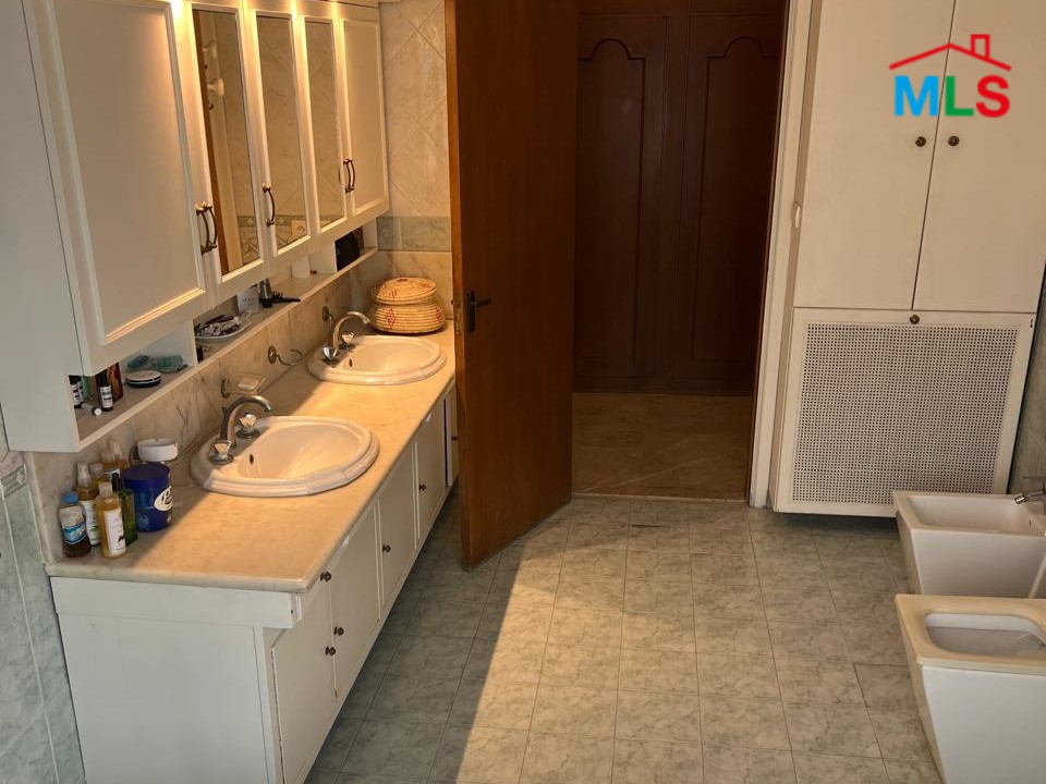 Spacious & High-End Duplex For Sale in Ramlet El Bayda