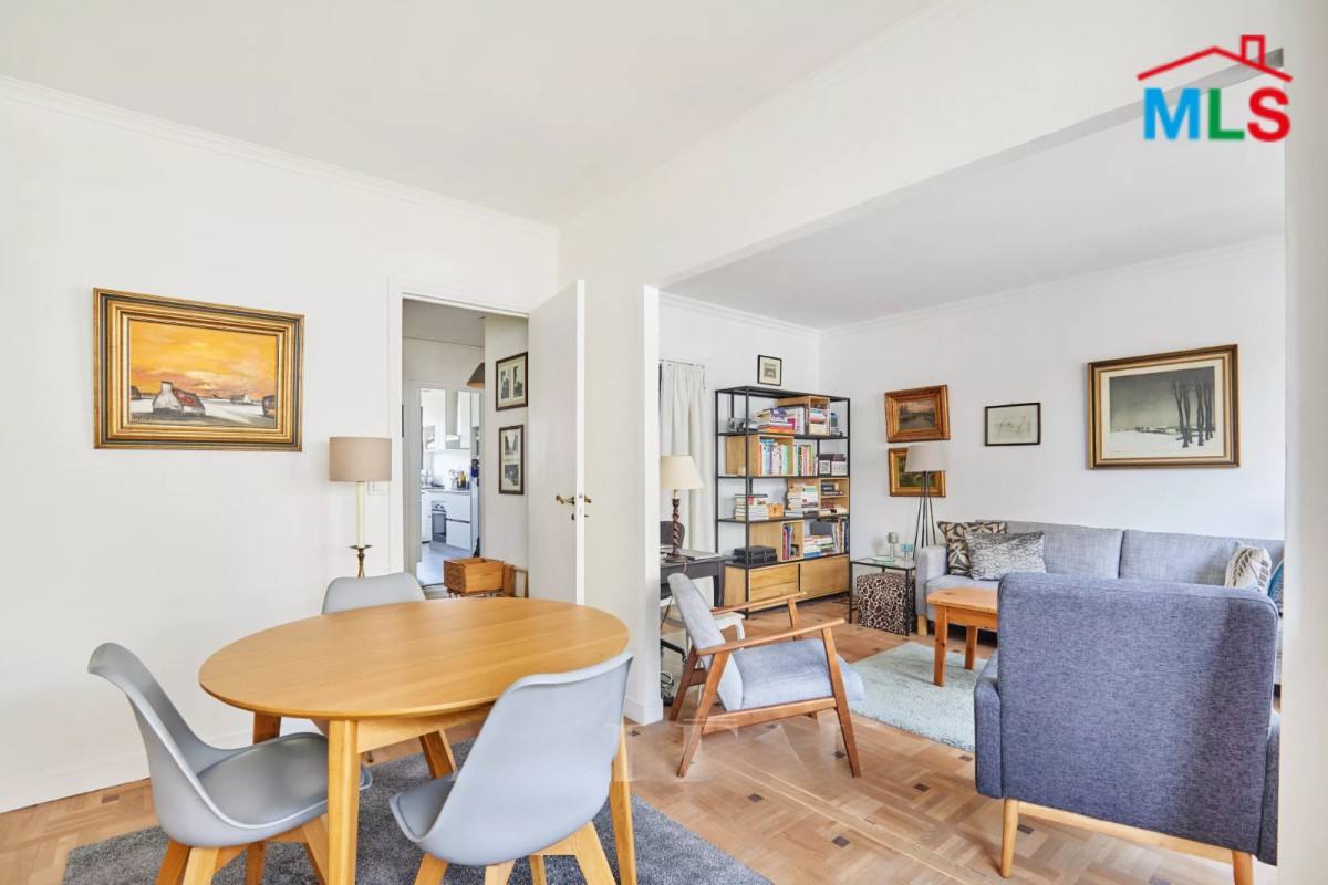 APARTMENT WITH BALCONY FOR SALE l MUETTE l PARIS 16ème l FRANCE - 64m2