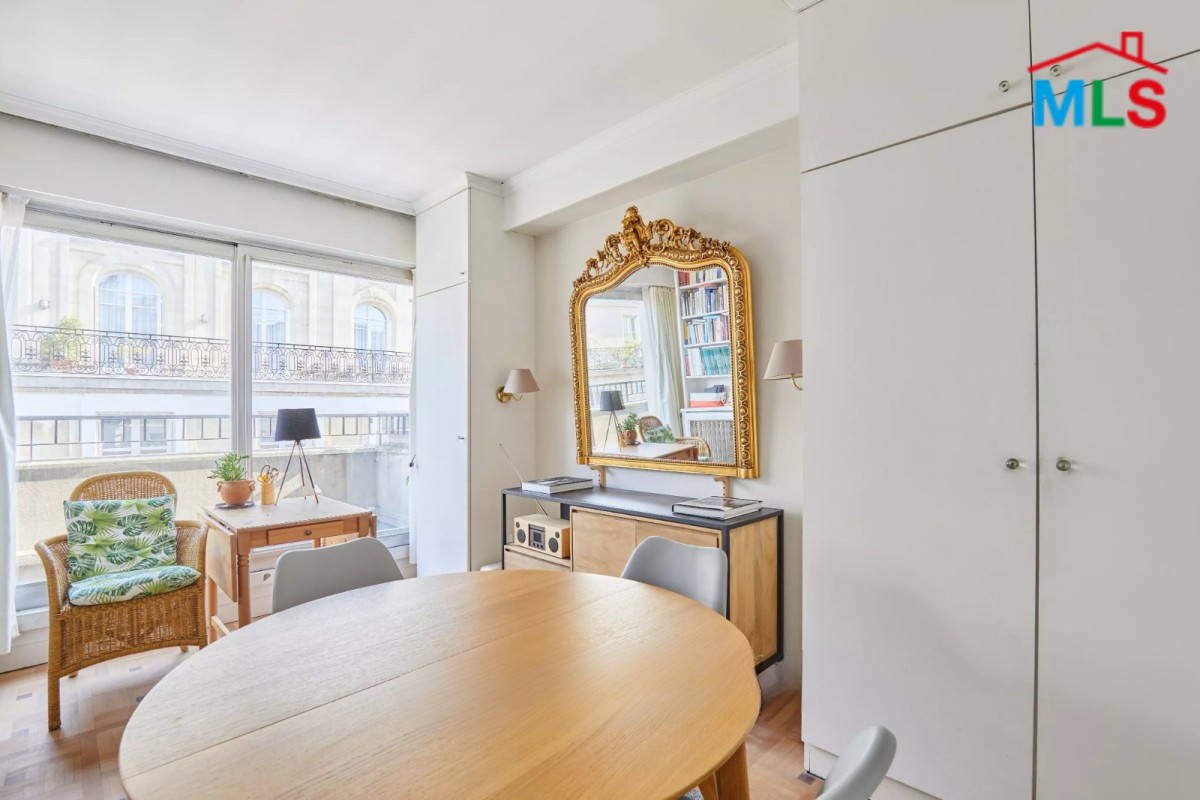 APARTMENT WITH BALCONY FOR SALE l MUETTE l PARIS 16ème l FRANCE - 64m2