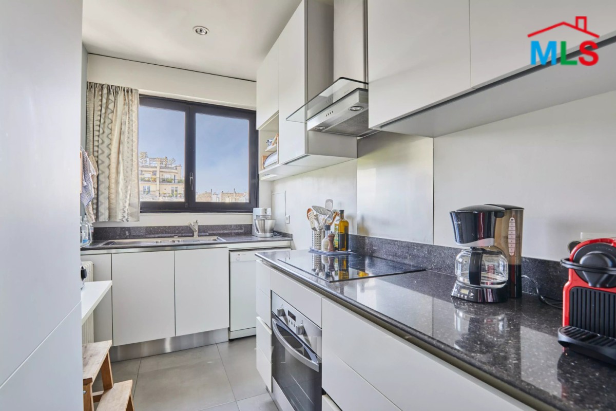 APARTMENT WITH BALCONY FOR SALE l MUETTE l PARIS 16ème l FRANCE - 64m2