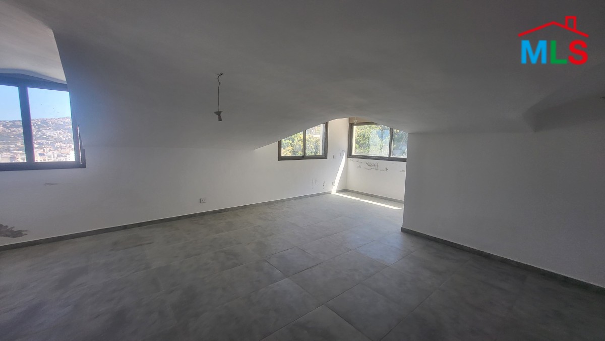 Roof With Amazing Sea View For Sale in Haret Sakher