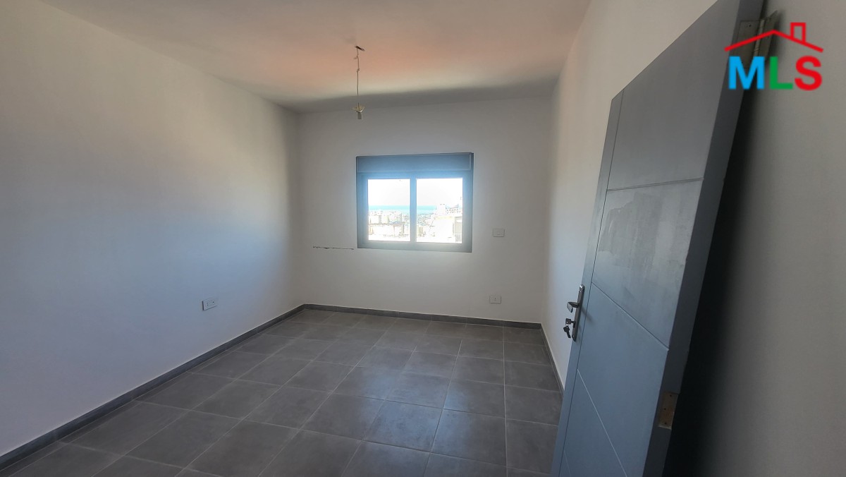 Roof With Amazing Sea View For Sale in Haret Sakher