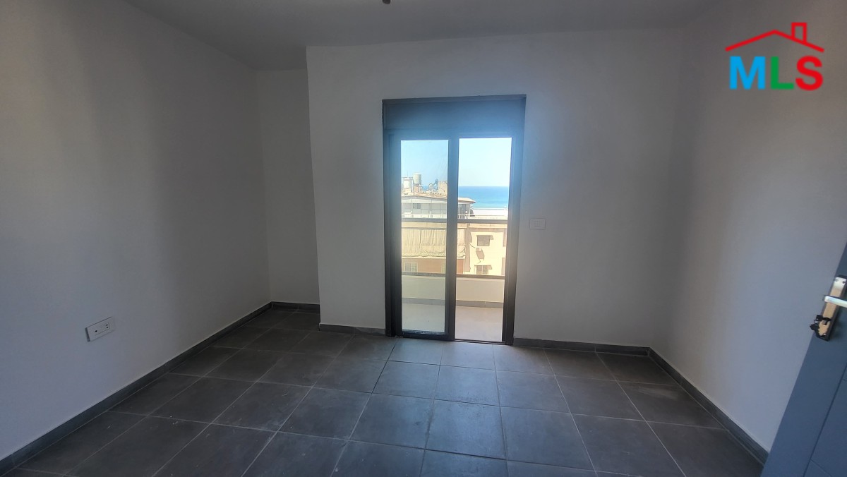 Roof With Amazing Sea View For Sale in Haret Sakher