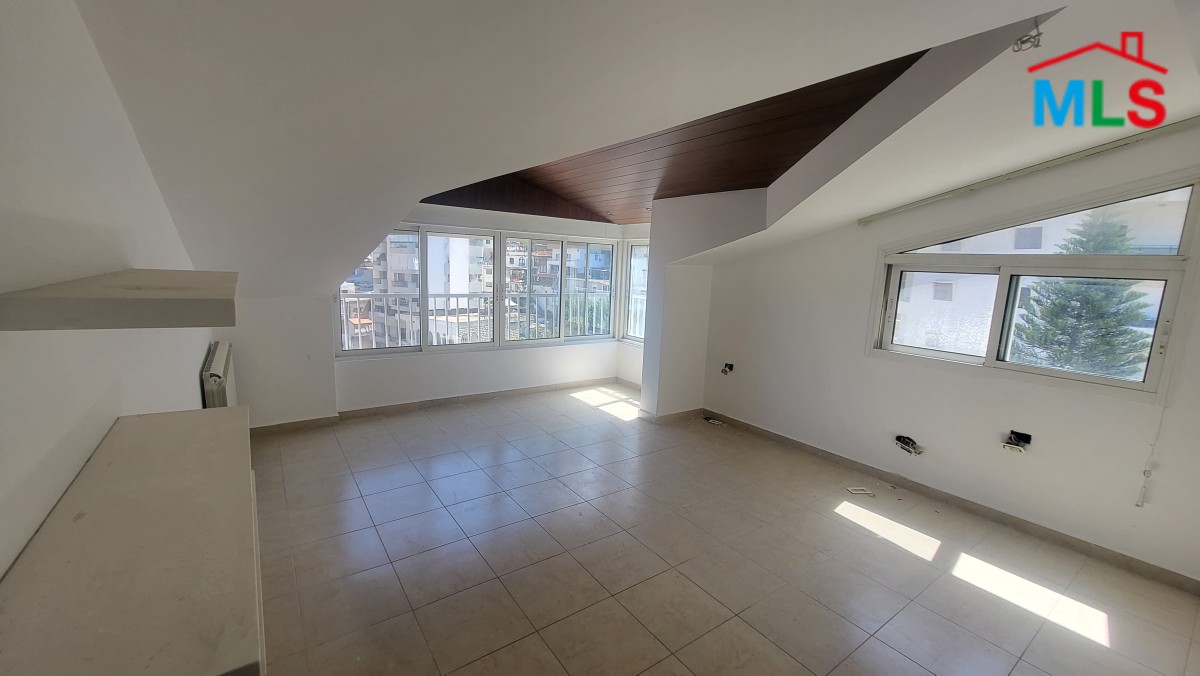 Spacious Apartment For Sale in Haret Sakher