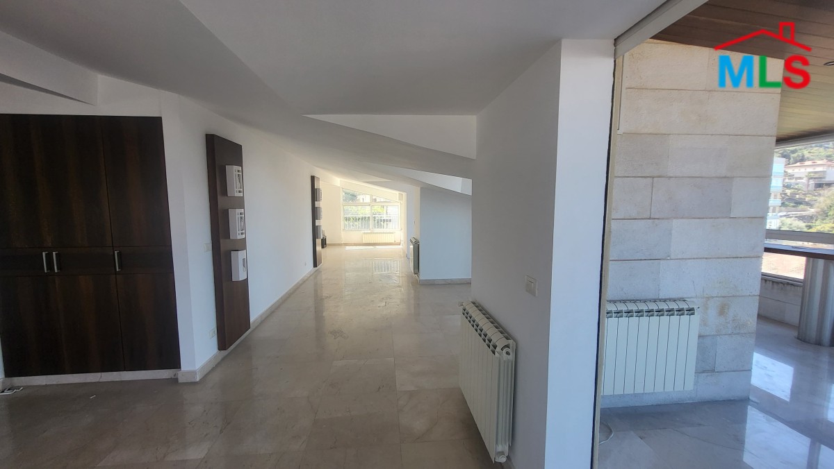Spacious Apartment For Sale in Haret Sakher