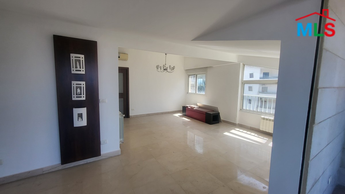 Spacious Apartment For Sale in Haret Sakher