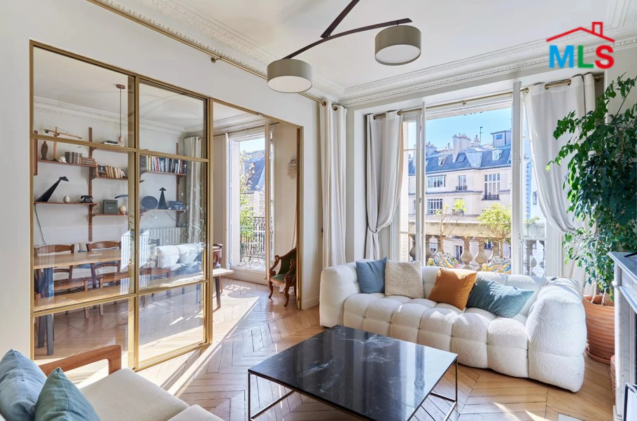 APARTMENT WITH BALCONY FOR SALE l MUETTE I PARIS 16ème l FRANCE- 92m2