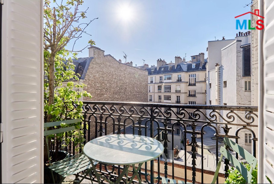 APARTMENT WITH BALCONY FOR SALE l MUETTE I PARIS 16ème l FRANCE- 92m2