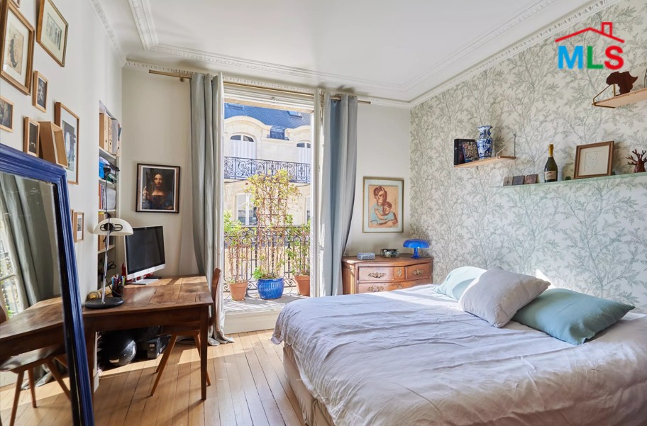 APARTMENT WITH BALCONY FOR SALE l MUETTE I PARIS 16ème l FRANCE- 92m2