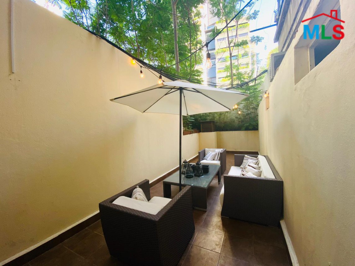 Furnished 3-Bedrooms Apartment For Sale in Achrafieh, Carré D'or