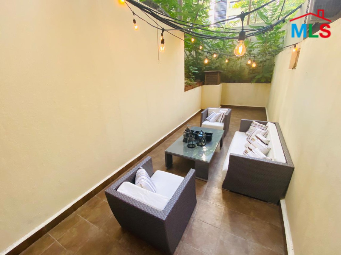 Furnished 3-Bedrooms Apartment For Sale in Achrafieh, Carré D'or