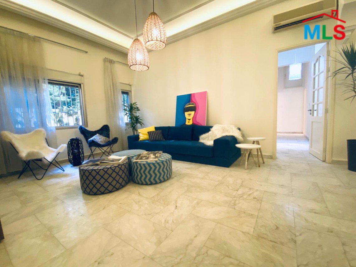 Furnished 3-Bedrooms Apartment For Sale in Achrafieh, Carré D'or