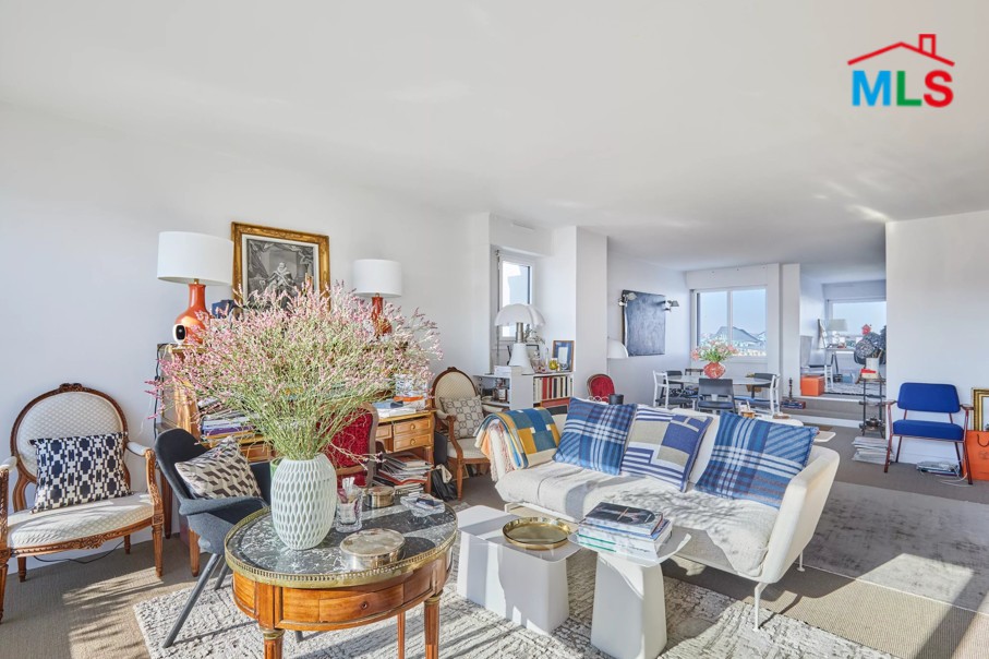 APARTMENT WITH TERRACE FOR SALE l LECOURBE I PARIS 15ème l FRANCE- 111m2