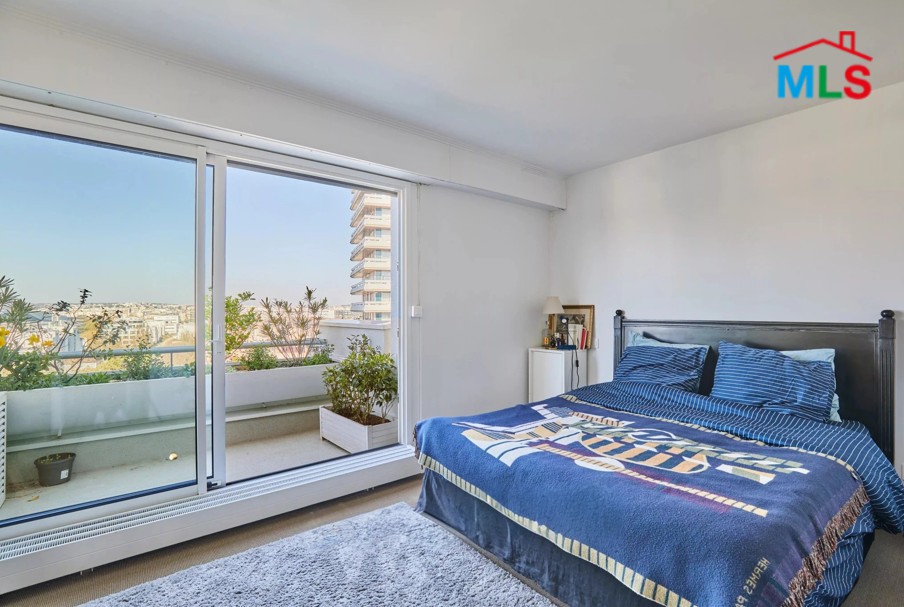 APARTMENT WITH TERRACE FOR SALE l LECOURBE I PARIS 15ème l FRANCE- 111m2