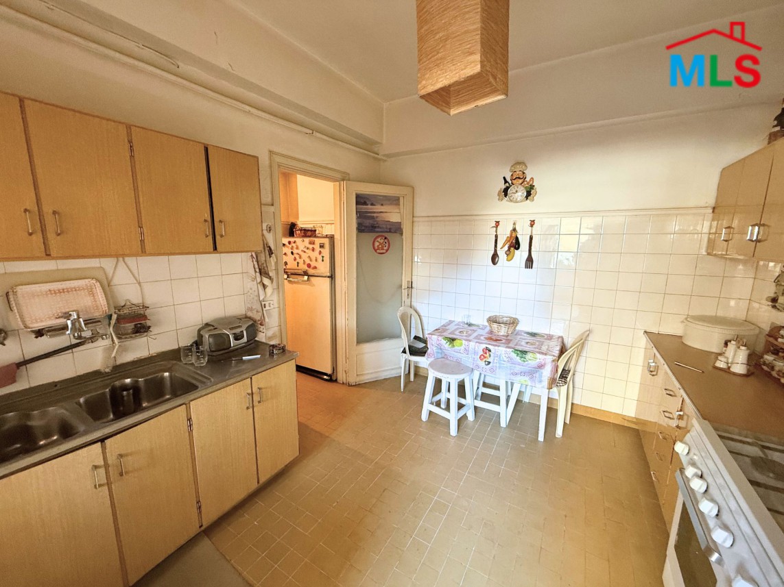 4-Bedroom Apartment For Sale in Achrafieh, Carré D'or