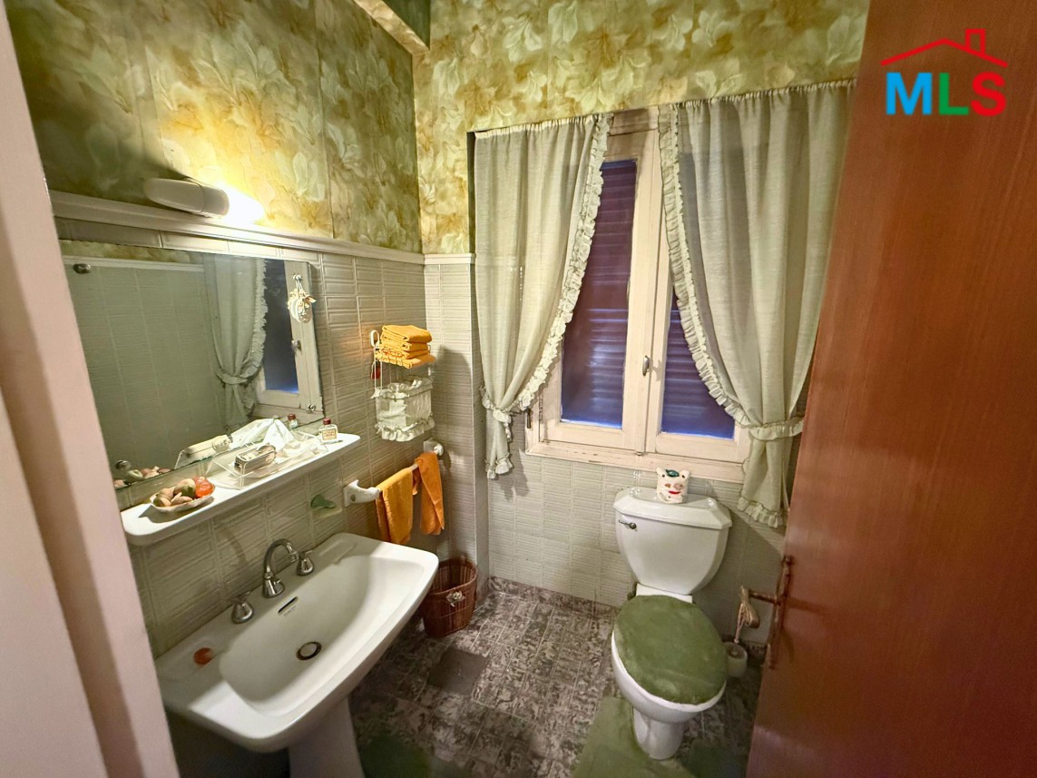 4-Bedroom Apartment For Sale in Achrafieh, Carré D'or