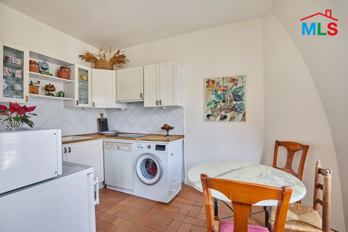 ONE BEDROOM APARTMENT FOR SALE l CHARDON LAGACHE I PARIS 16ème l FRANCE- 53m2