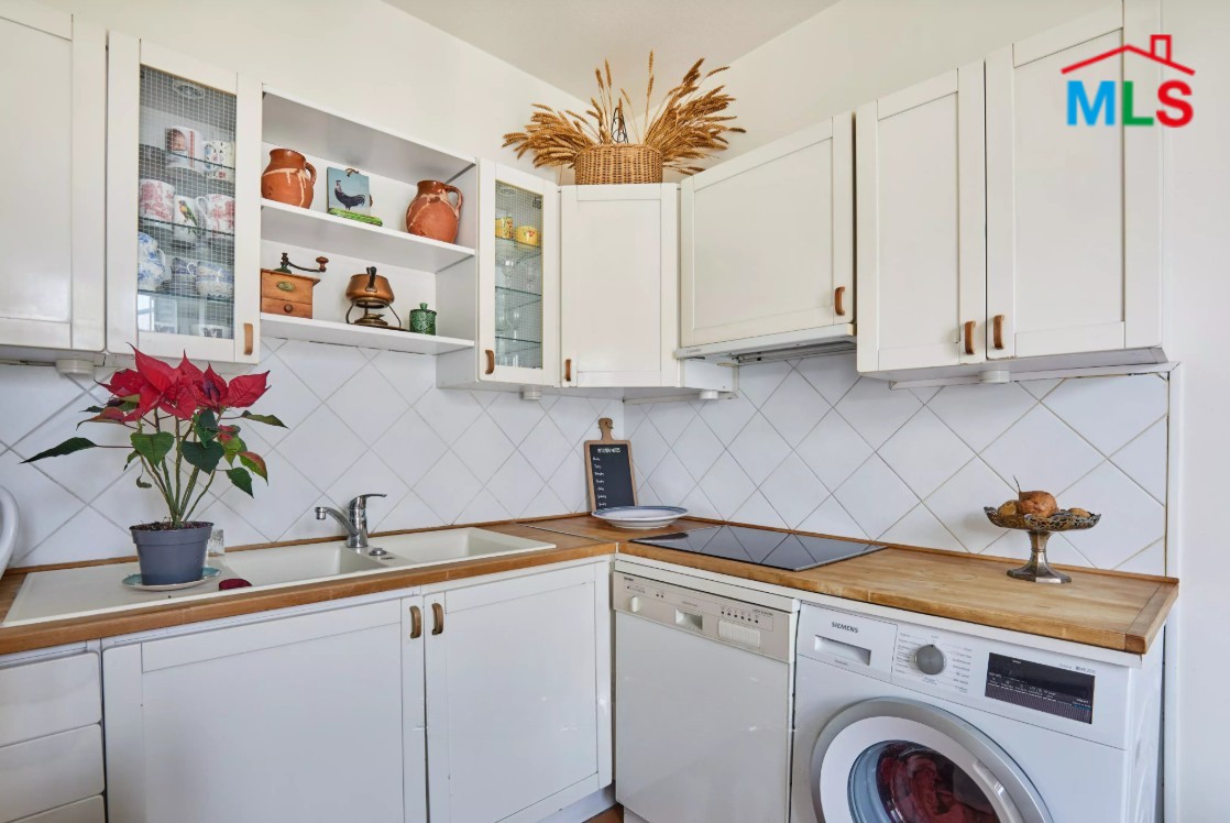 ONE BEDROOM APARTMENT FOR SALE l CHARDON LAGACHE I PARIS 16ème l FRANCE- 53m2