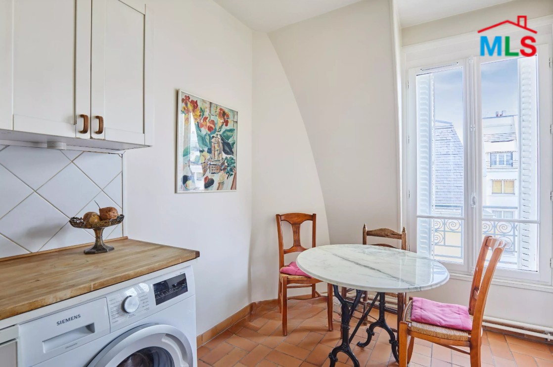 ONE BEDROOM APARTMENT FOR SALE l CHARDON LAGACHE I PARIS 16ème l FRANCE- 53m2