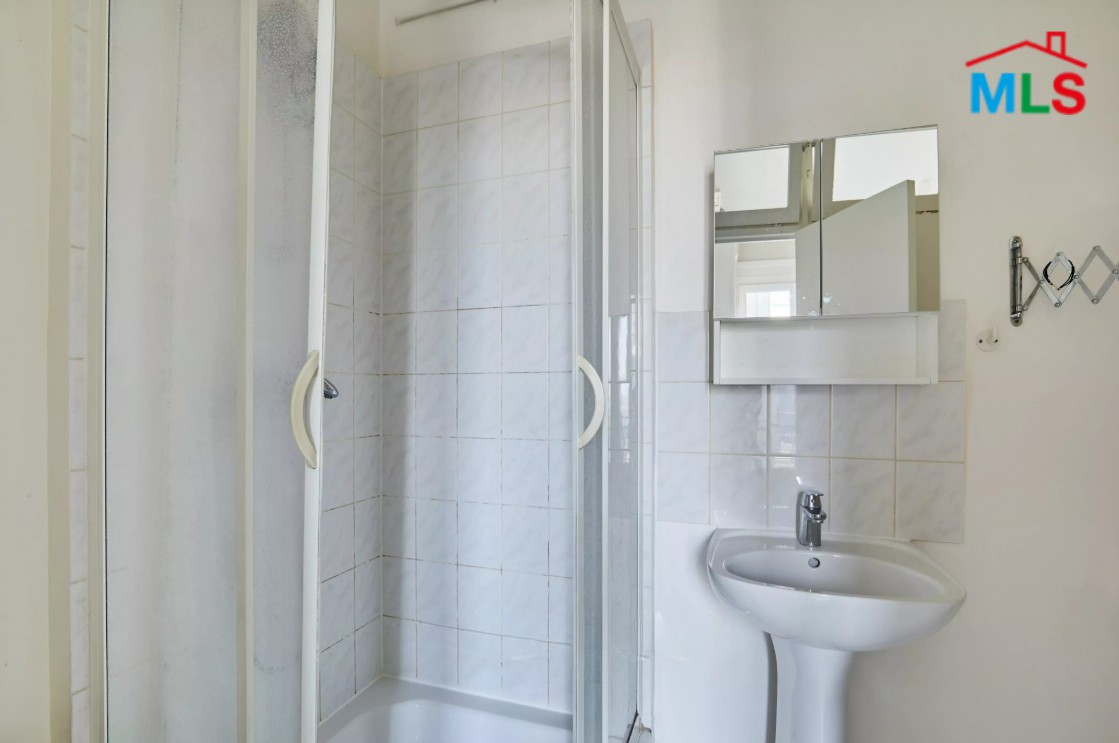ONE BEDROOM APARTMENT FOR SALE l CHARDON LAGACHE I PARIS 16ème l FRANCE- 53m2