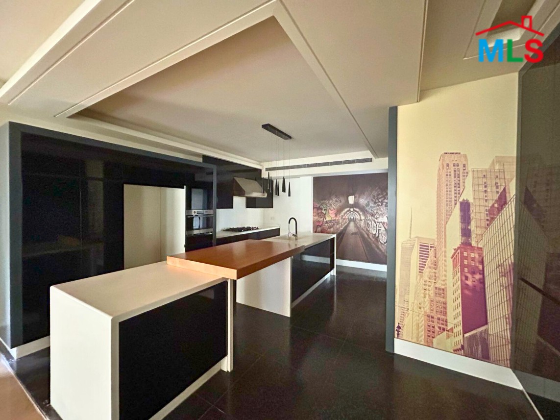 Renovated 3-Bedroom Apartment For Sale in Tallet Al Khayat, Ras Beirut