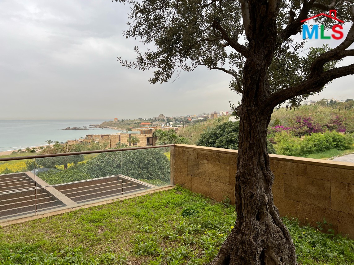 Luxurious Apartment With Garden For Sale in Byblos Sud