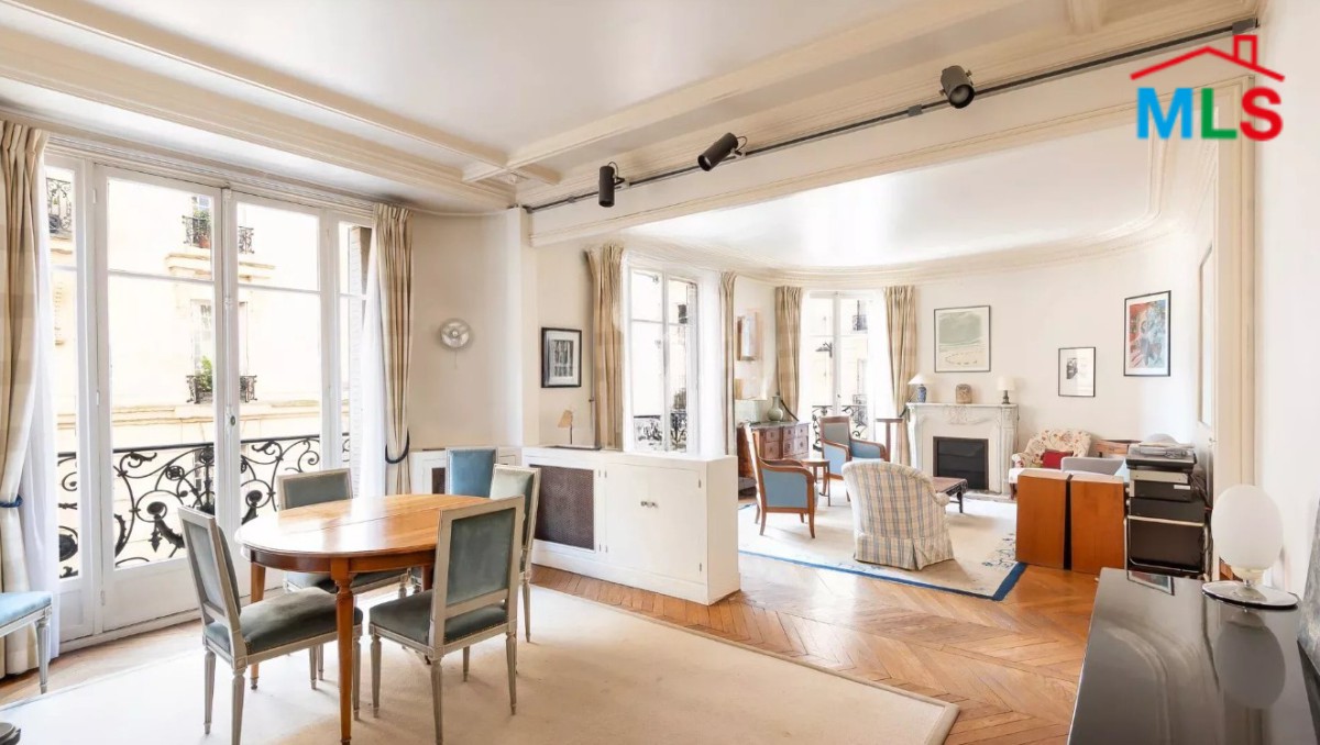 SPACIOUS APARTMENT FOR SALE l PASSY/TOUR I PARIS 16ème l FRANCE - 143m2