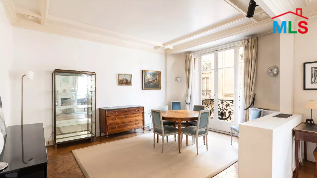 SPACIOUS APARTMENT FOR SALE l PASSY/TOUR I PARIS 16ème l FRANCE - 143m2