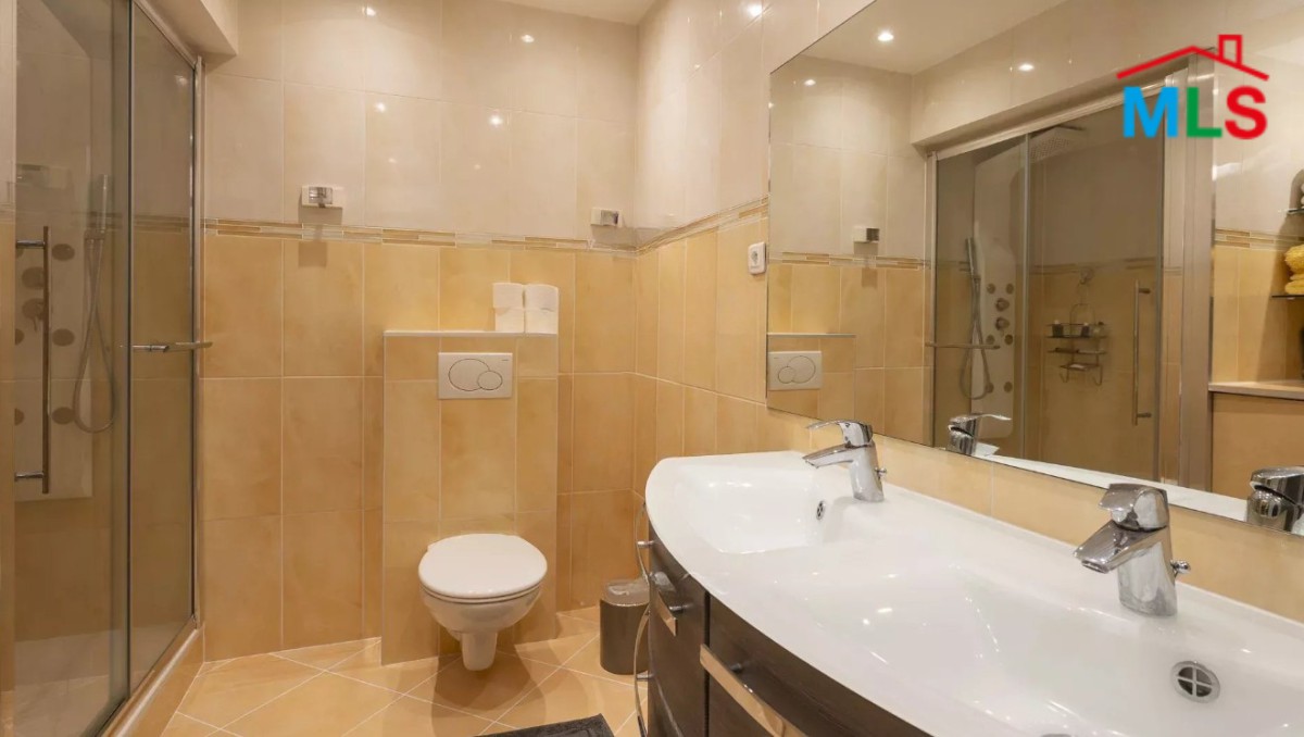 APARTMENT FOR SALE l MAISON DE LA RADIO I PARIS 16ème l FRANCE - 136m2
