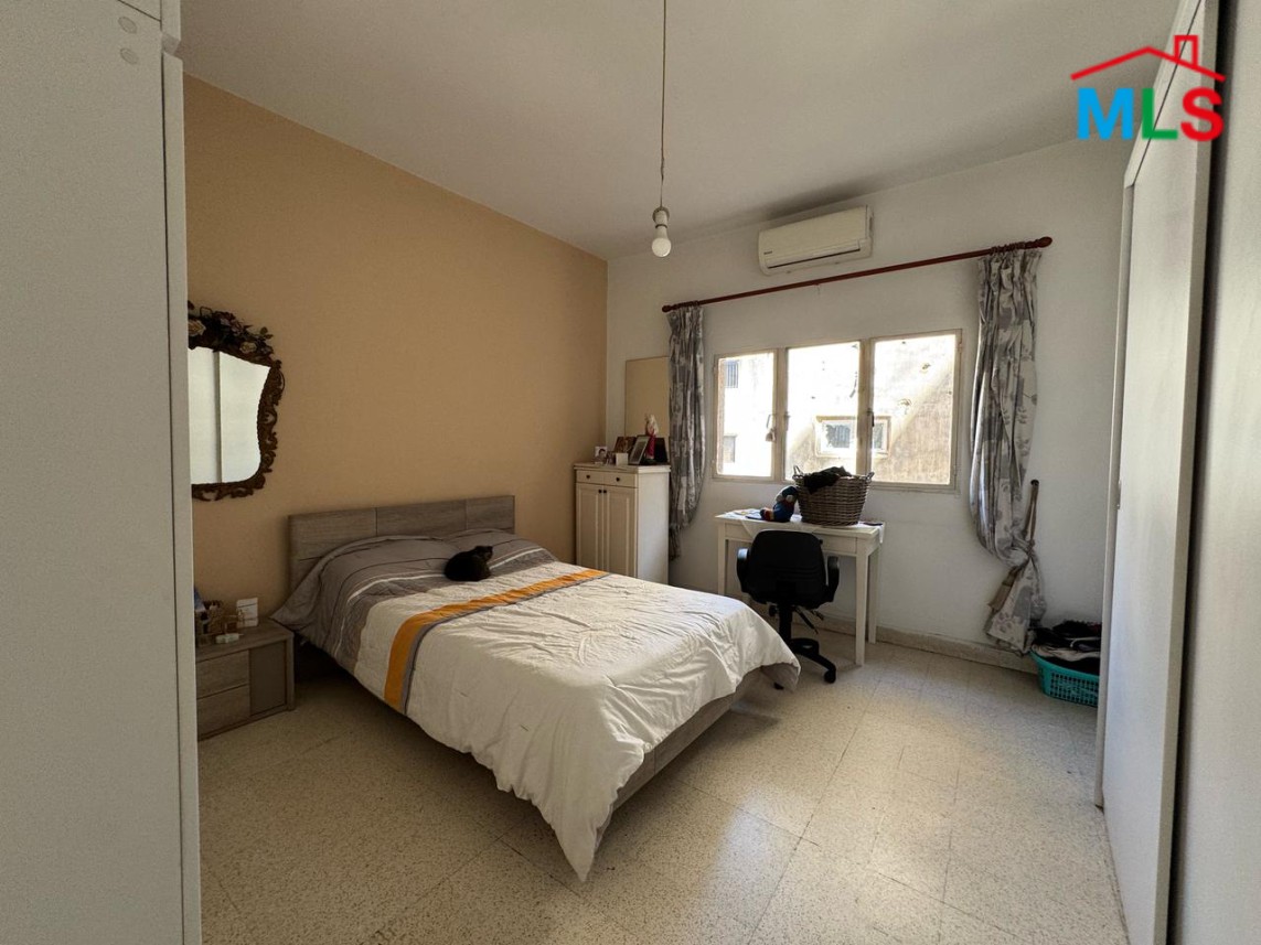 Spacious Apartment For Sale in Ain Al Remmane
