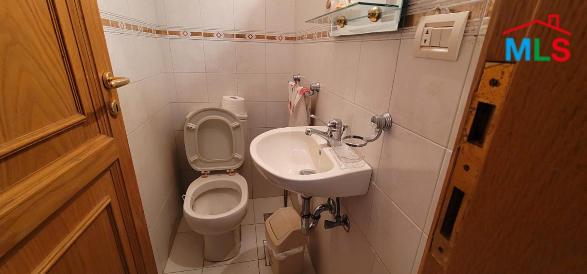 One-of-A Kind Villa With Large Garden For Sale in Daraya, Keserouane