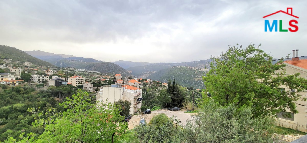 One-of-A Kind Villa With Large Garden For Sale in Daraya, Keserouane