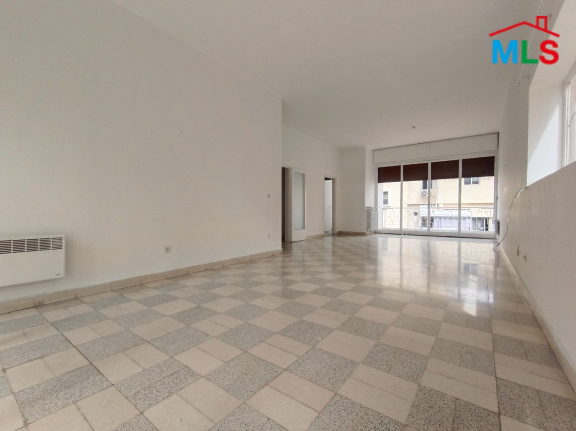2-Bedroom Apartment For Sale in Achrafieh, Near Sassine