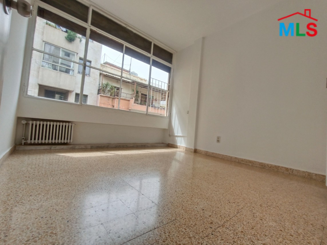 2-Bedroom Apartment For Sale in Achrafieh, Near Sassine