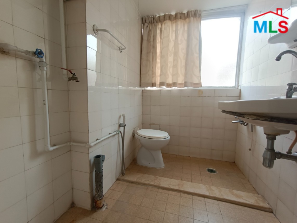 2-Bedroom Apartment For Sale in Achrafieh, Near Sassine