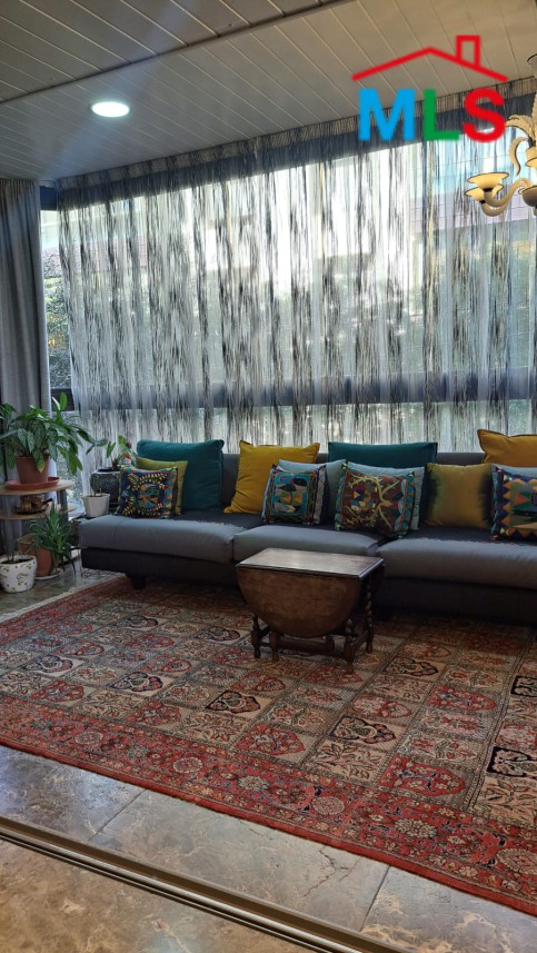 Spacious Luxurious Duplex For Sale in Ramlet El Bayda