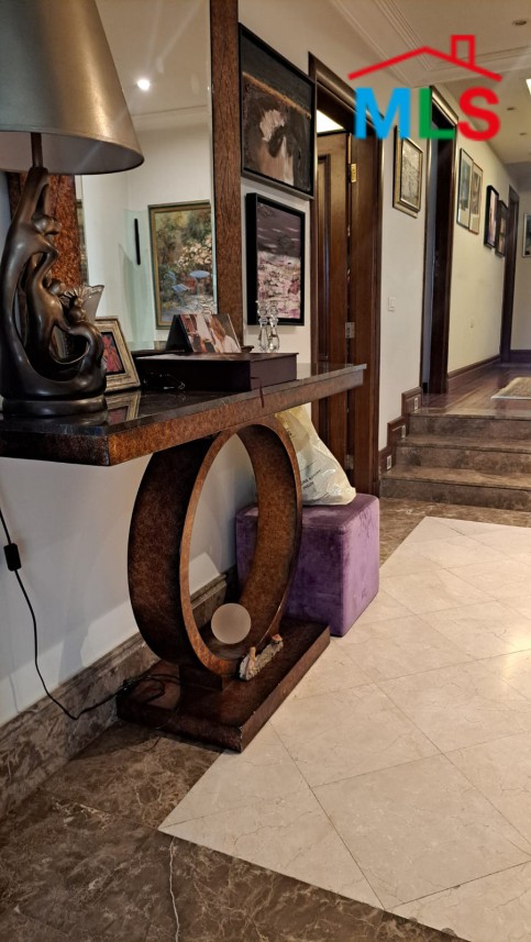 Spacious Luxurious Duplex For Sale in Ramlet El Bayda