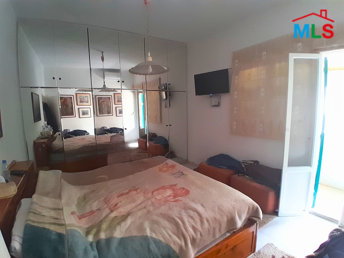 Investment Potential! 2-Bedroom Apartment For Sale in Achrafieh, Fassouh