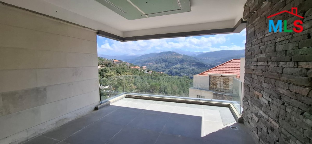 Brand New 3-Bedroom Apartment For Sale in Broumana