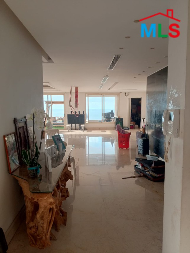 Super Deluxe Apartment For Sale in Zouk Mikael