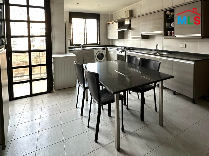 Renovated & Spacious Apartment For Sale in Achrafieh, Carré D'or