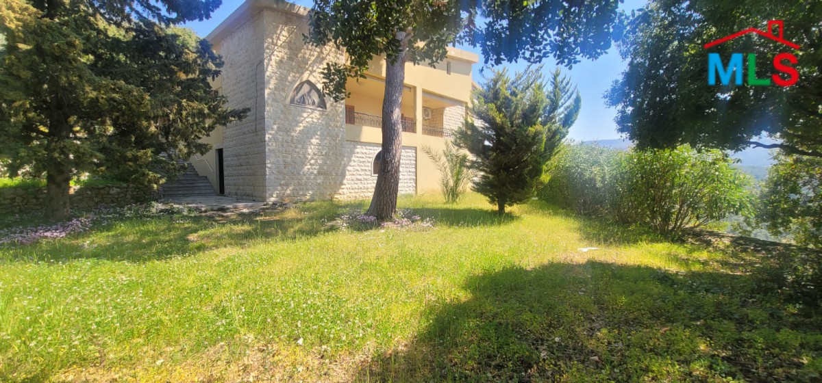 3,000 SQM Land with Traditional House For Sale in Shayle