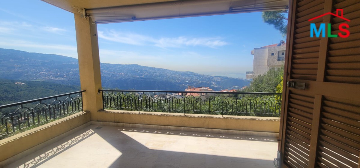3,000 SQM Land with Traditional House For Sale in Shayle