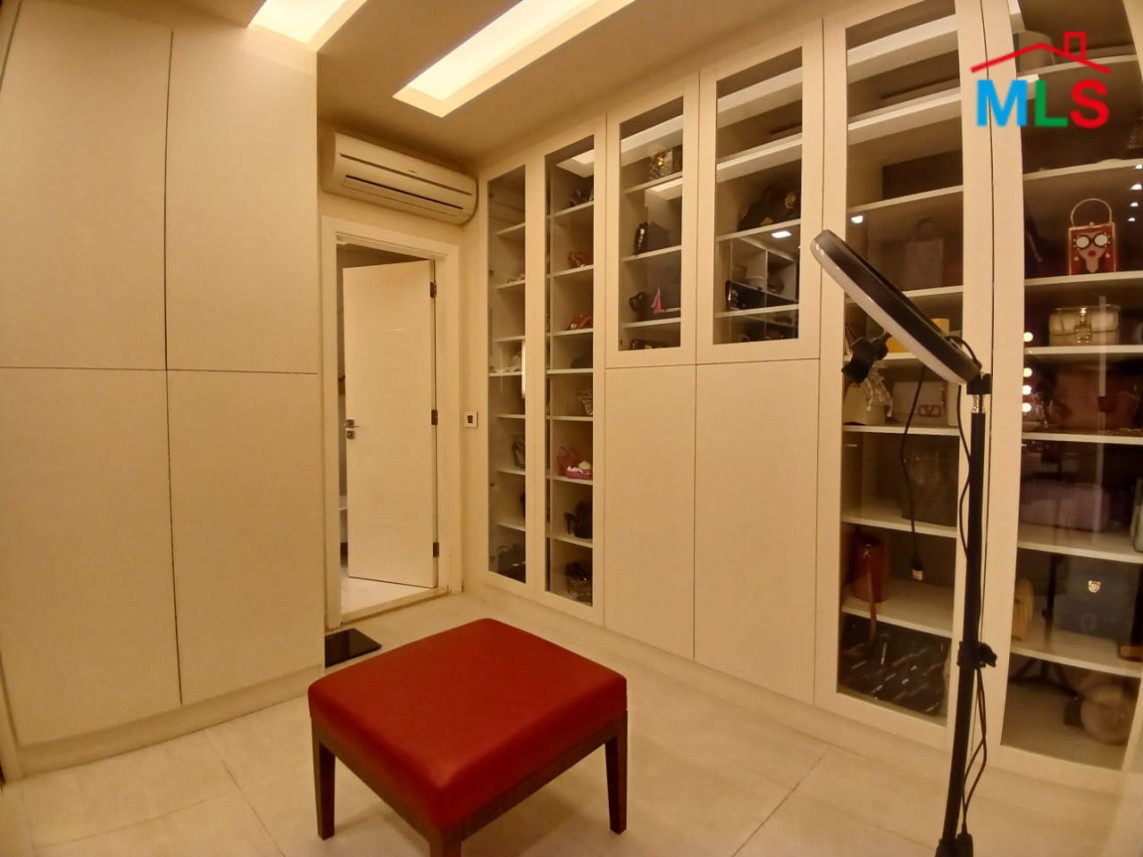 Furnished Decorated Apartment With High-End Finishing For Sale in Mtayleb