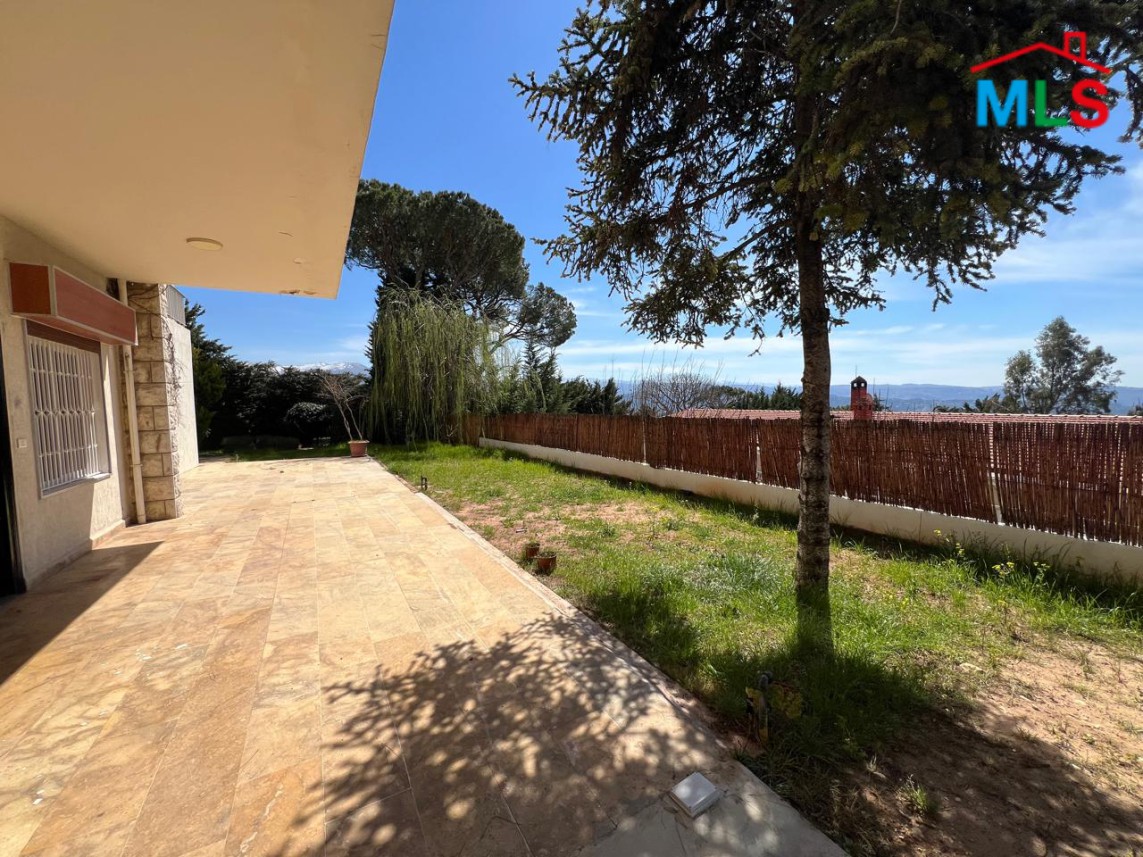 Villa For Sale In A Prime Location in Chalimar, Baabdat